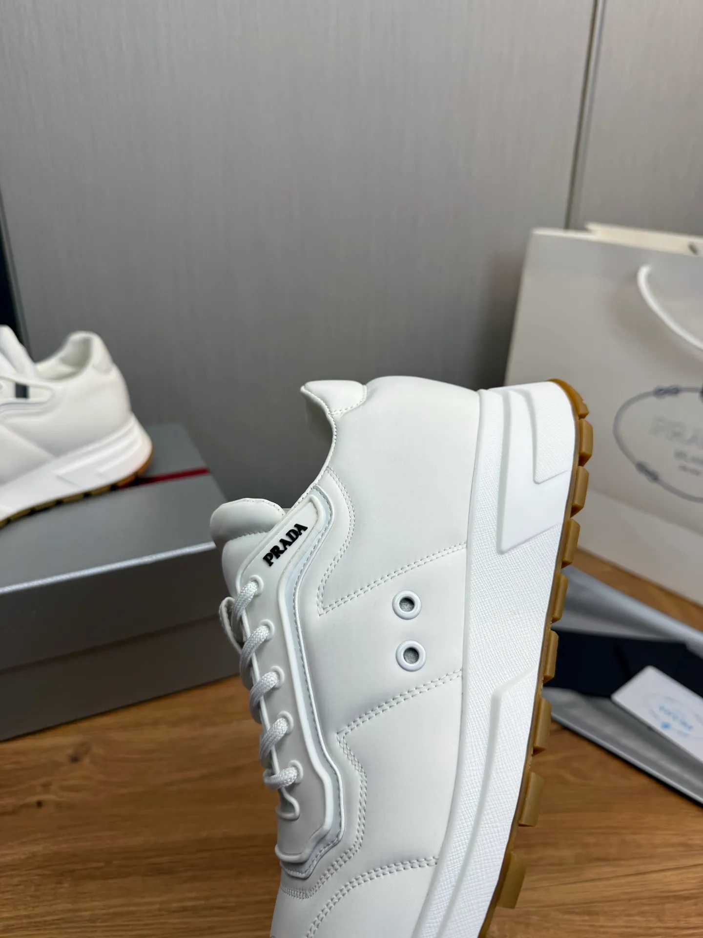 Men's shoes 💰560💰 [PRADA] Popular men's shoes shipped 👏Official website synchronized ⬆️Original imported waterproof fabric + cowhide lining, 1⃣️:1⃣️reproduction, original sole, 38-45 (45. Customized, non-refundable)